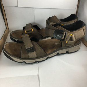 clarks mens walking sandals
